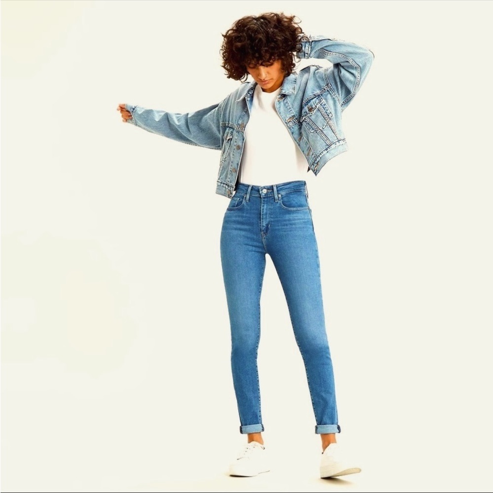 LEVIS 721 High Rise Skinny Jeans. Size 27. Great condition.